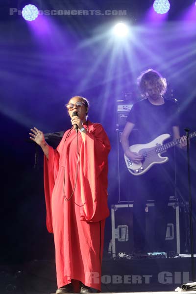 SEINABO SEY - 2015-08-30 - SAINT CLOUD - Domaine National - Scene de l'Industrie - 